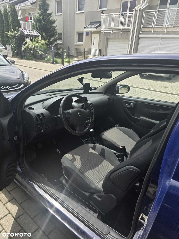 Opel Corsa - 8