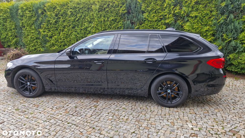 BMW Seria 5 520d Luxury Line sport - 4