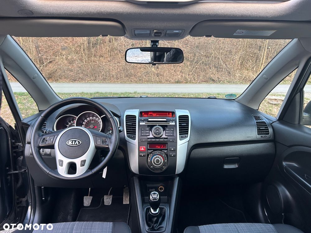 Kia Venga 1.6 CRDi 128 Business Line - 8