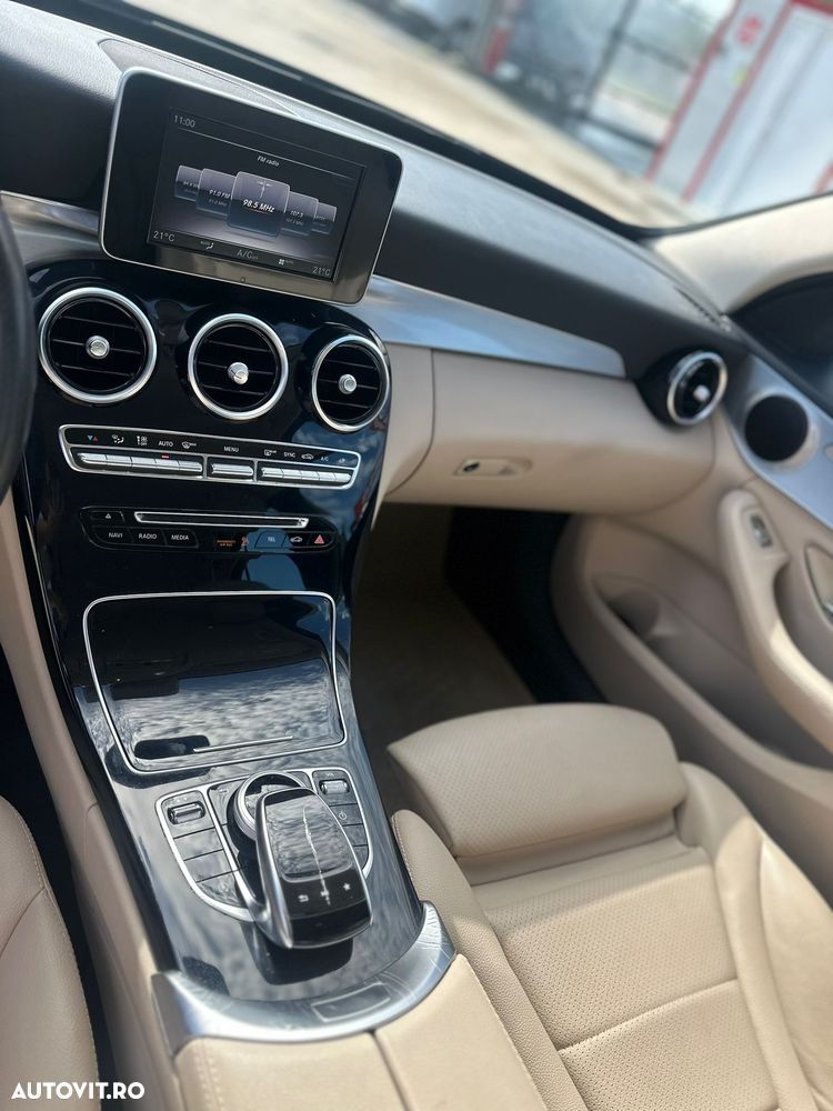 Mercedes-Benz C - 26