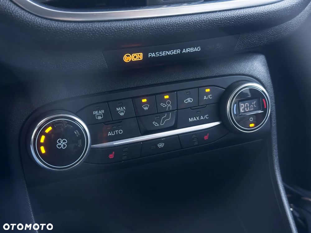 Ford Fiesta 1.0 EcoBoost S&S COOL&CONNECT - 22