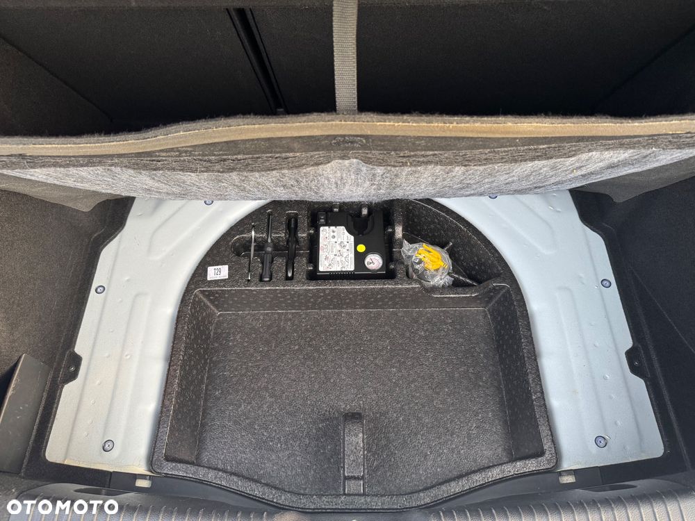 Kia Ceed 1.4 CVVT ISG Dream Team Edition - 40