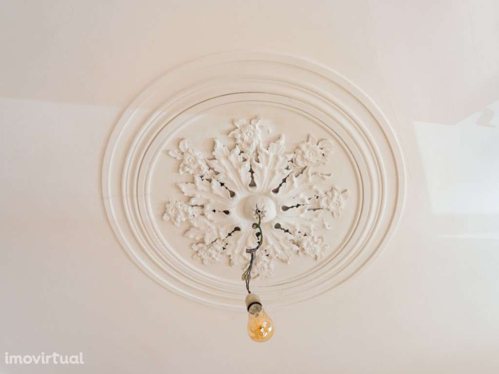 T2 +2 Campo de Ourique com cachet para obras - Grande imagem: 2/18