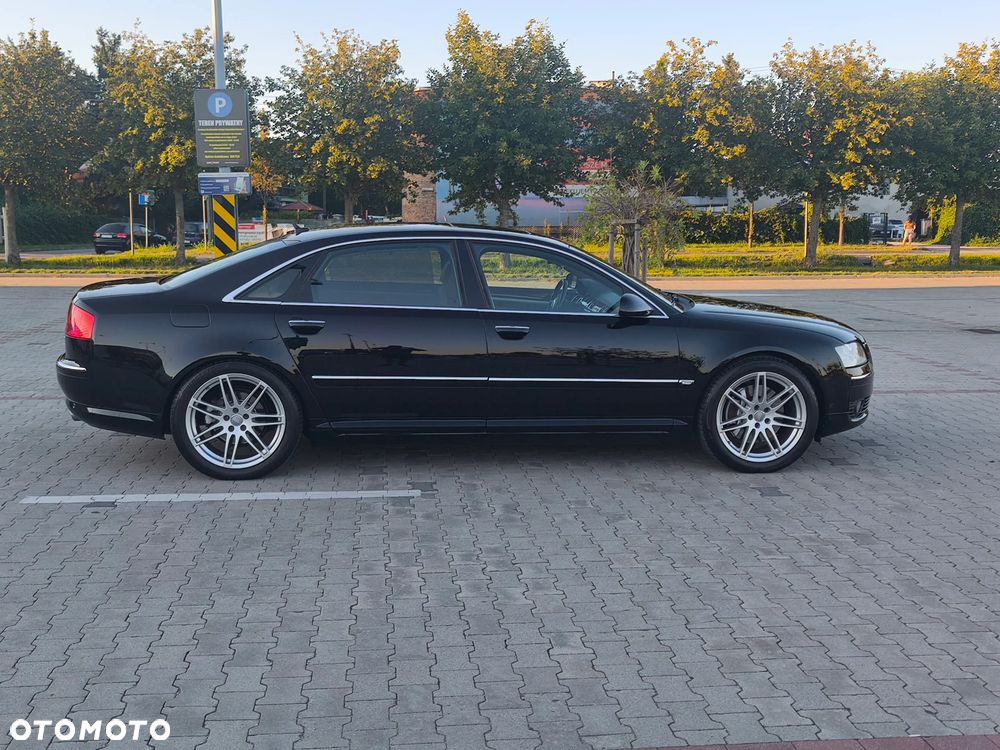 Audi A8 4.2 FSI L Quattro - 4