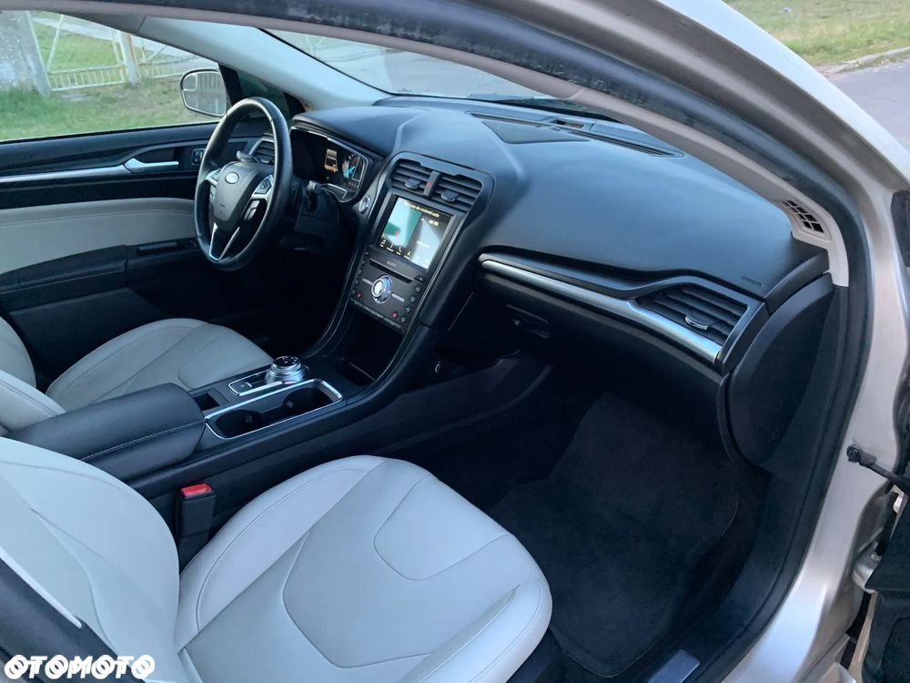 Ford Mondeo - 18