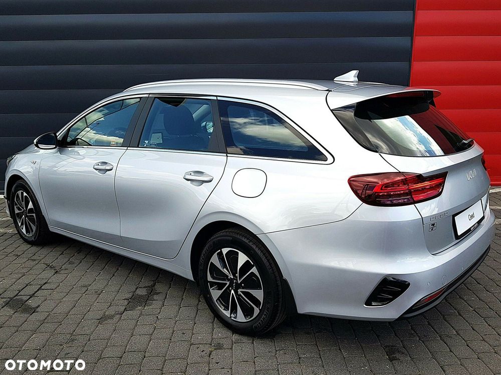 Kia Ceed - 7