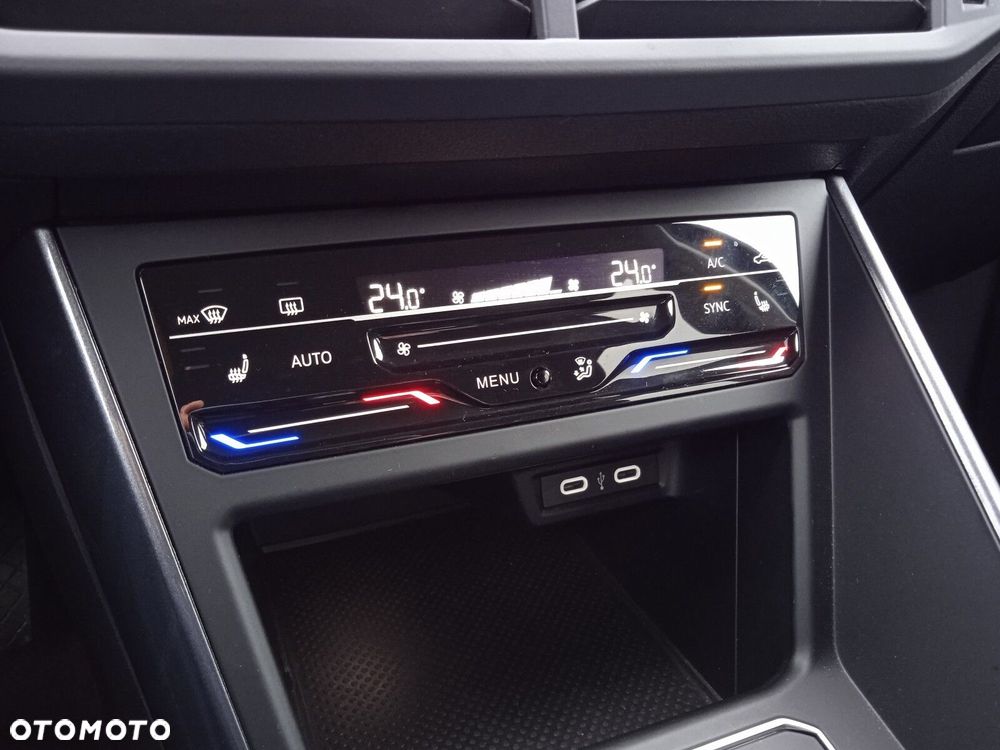 Volkswagen Polo 1.0 TSI Style - 22