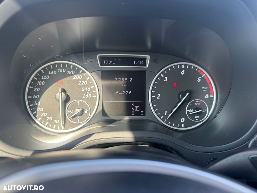 Mercedes-Benz B 180 - 1