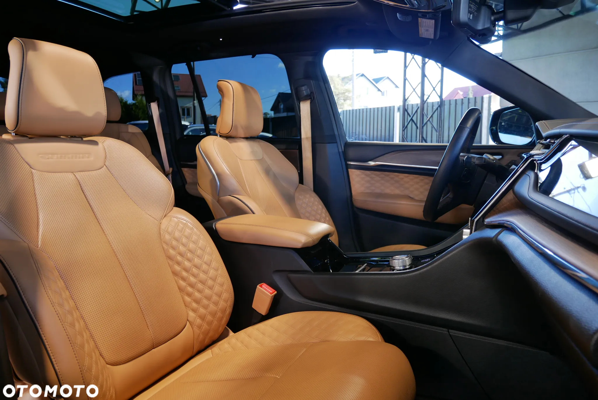 Jeep Grand Cherokee - 13
