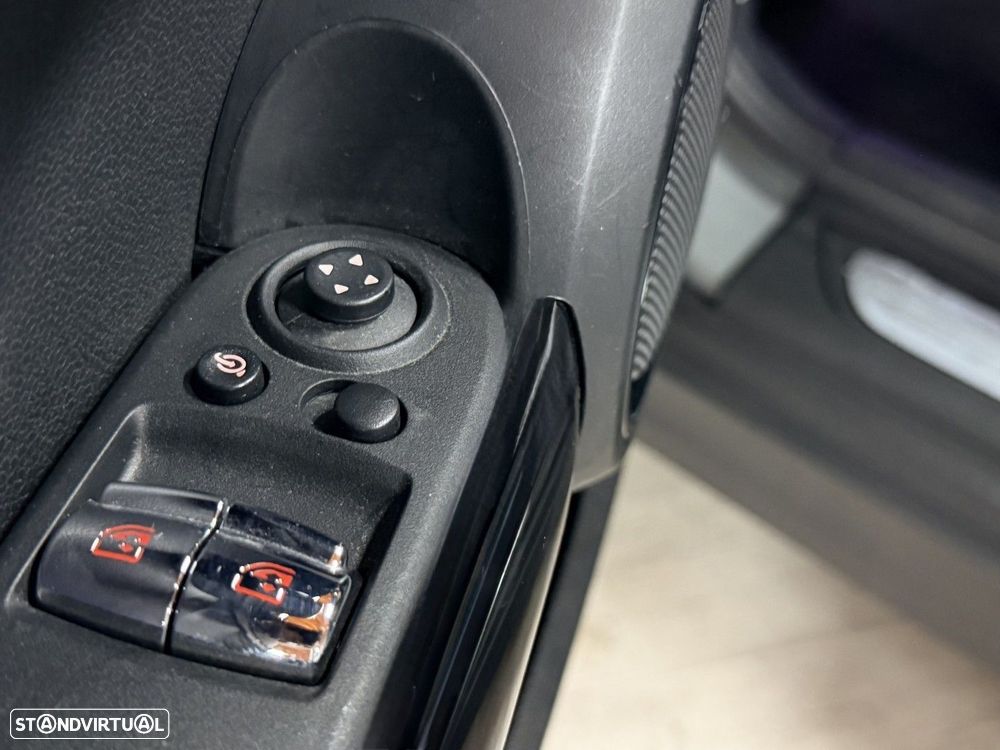 MINI 3 Portas Cooper Sport Edition - 27