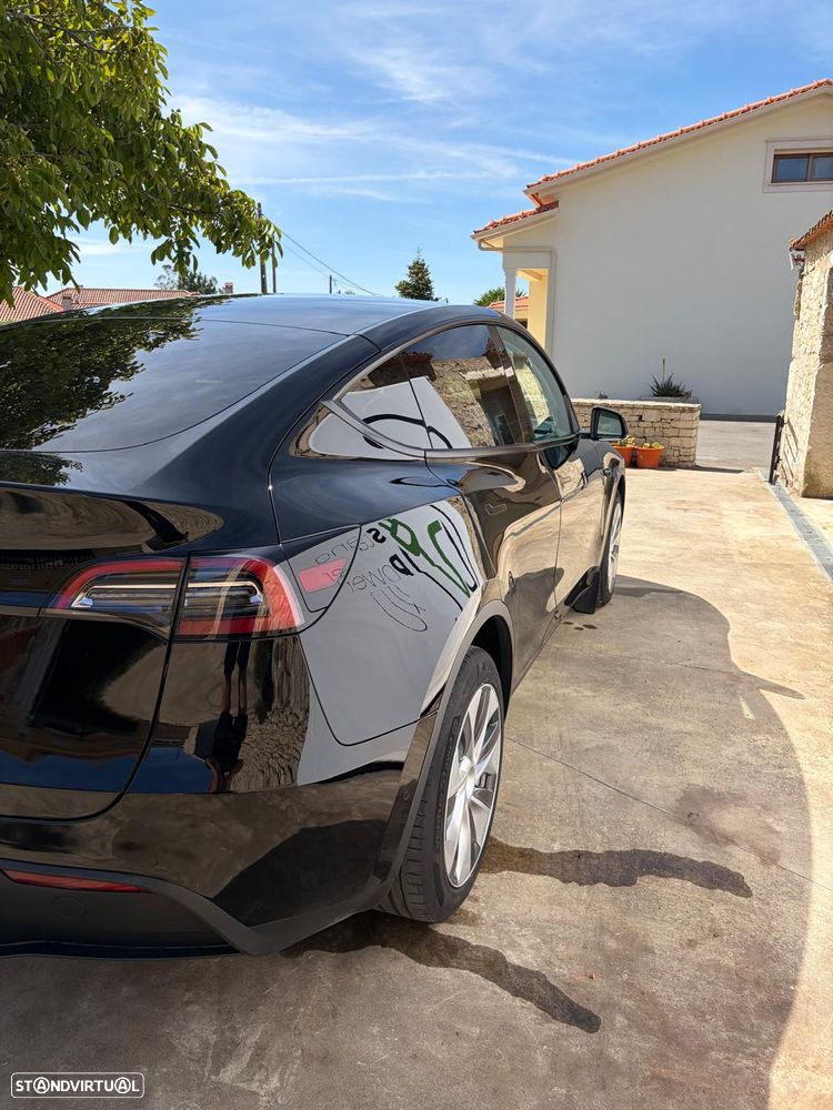 Tesla Model Y Long Range Dual Motor AWD - 6
