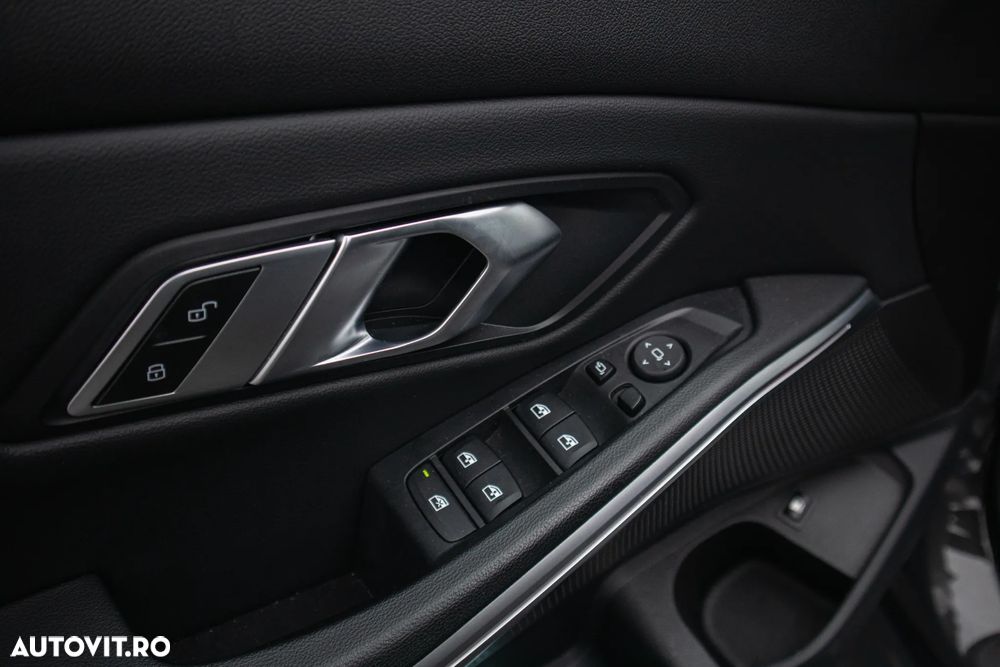 BMW Seria 3 330e Aut. M Sport - 25