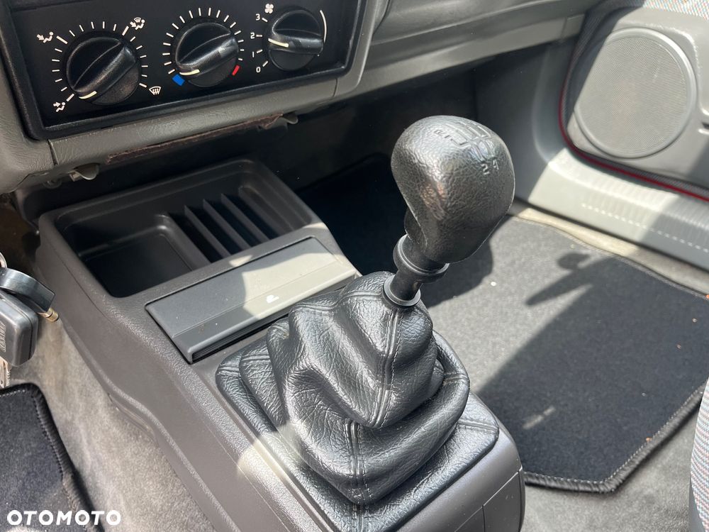 Renault 19 1.8 RN - 24