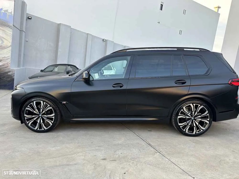 BMW X7 M M60i - 6