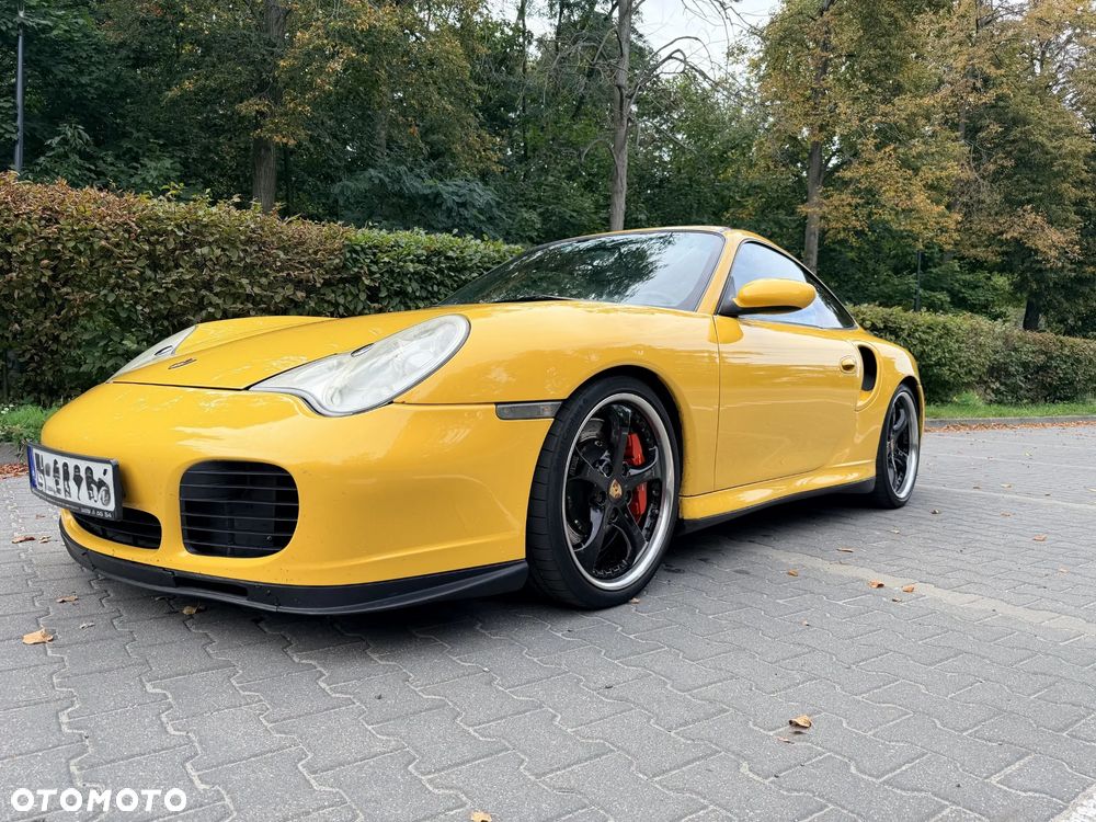 Porsche 911 Turbo - 1