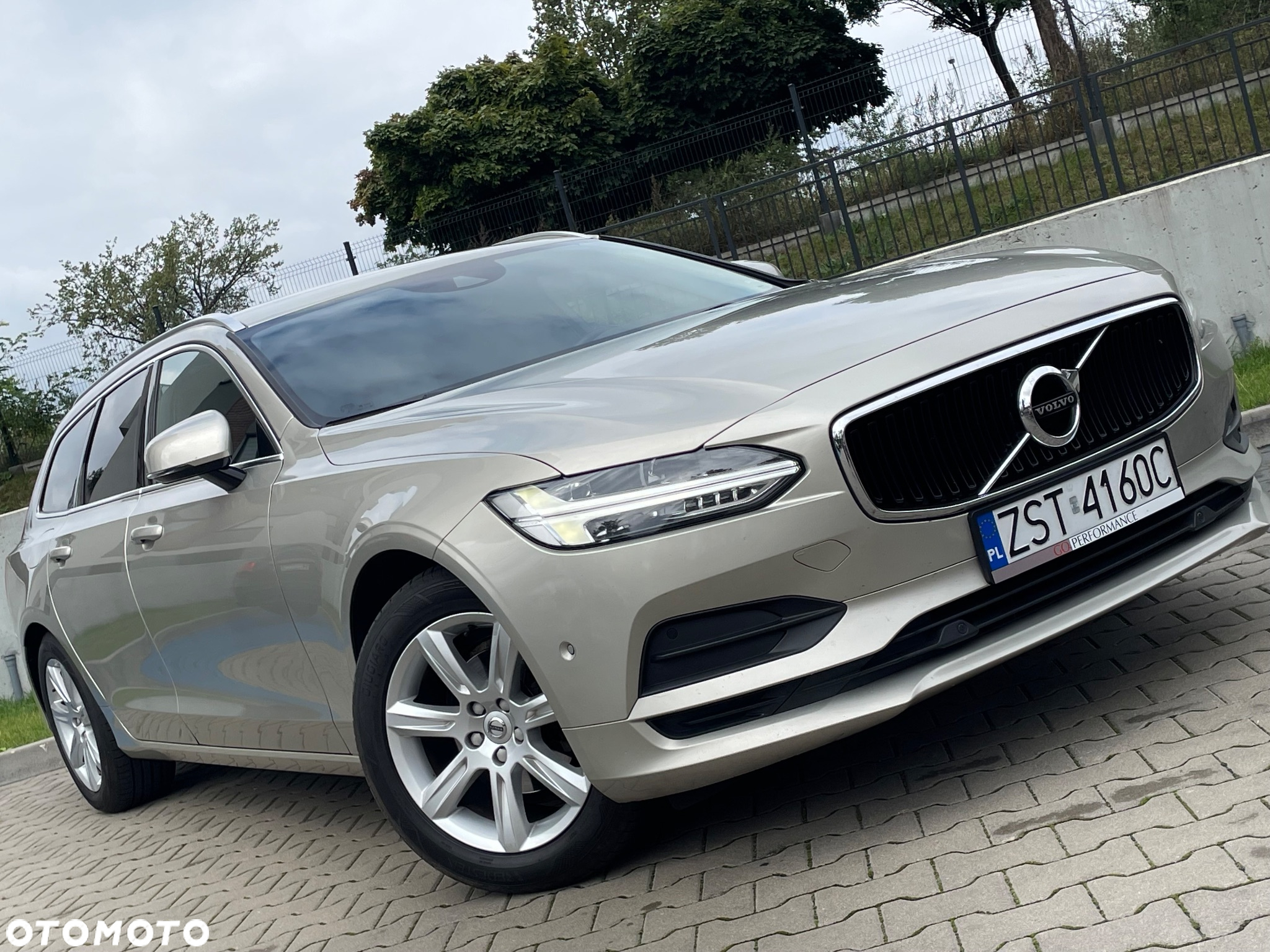Volvo V90 - 4