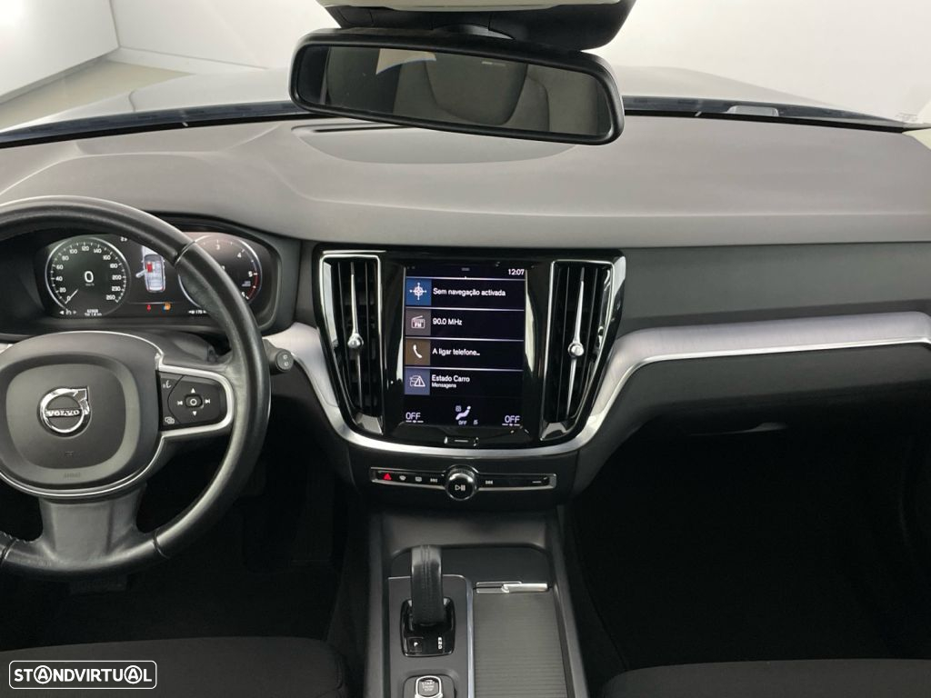 Volvo V60 2.0 B4 Momentum Core - 10