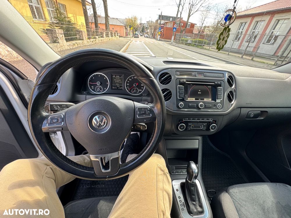 Volkswagen Tiguan 2.0 TDI 4Motion DSG Sport & Style - 6