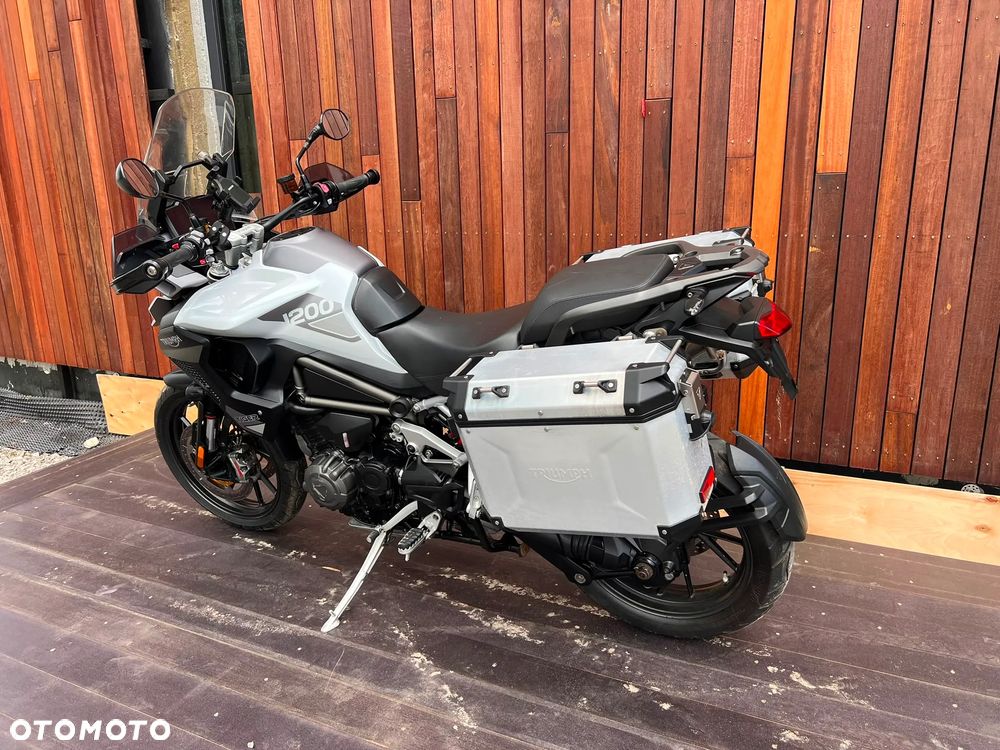 Triumph Tiger - 6