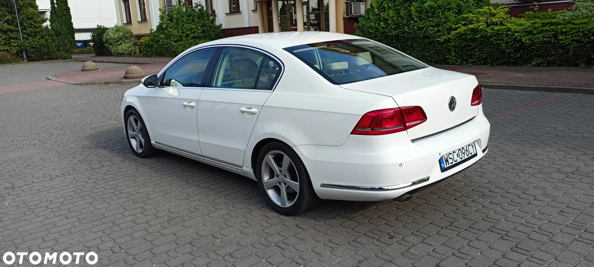 Volkswagen Passat 1.6 TDI Comfortline - 4