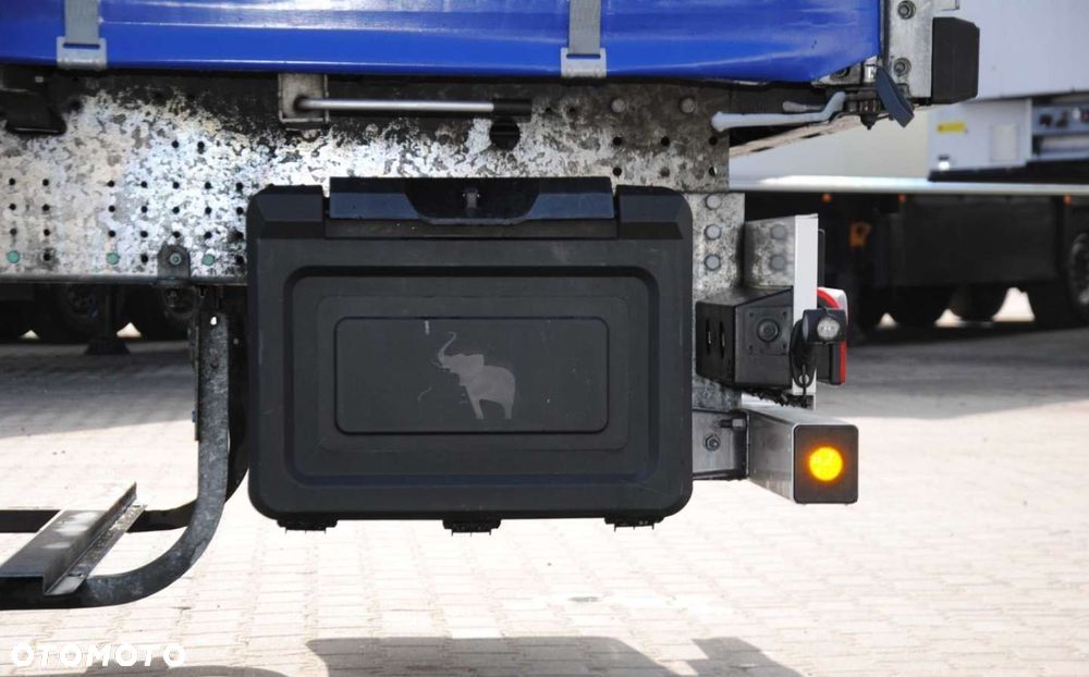 Schmitz Cargobull SCS kurtyna, podnoszona oś - 14