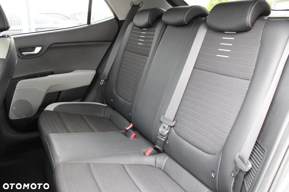 Kia Stonic - 25