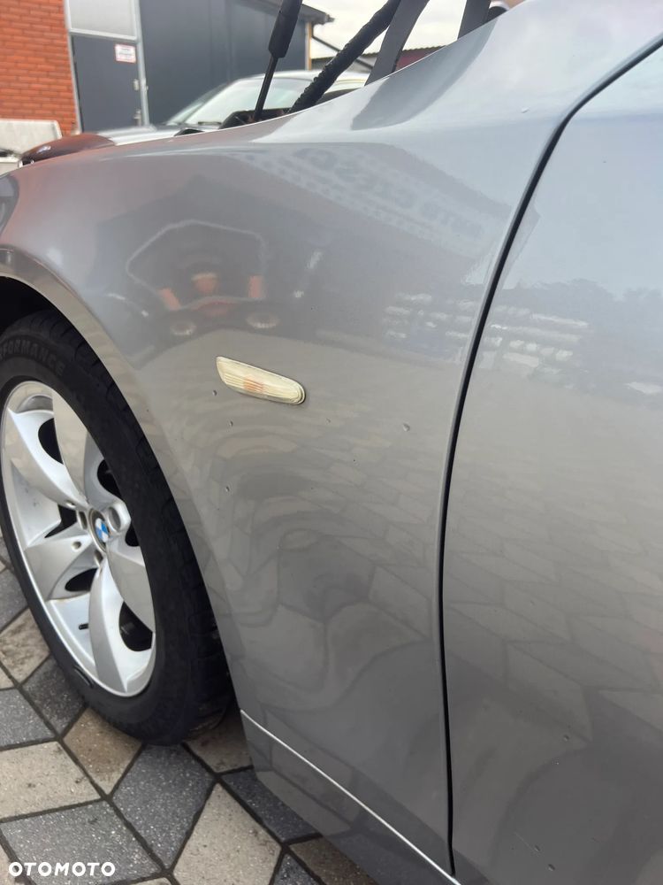 BMW E60 BŁOTNIK LEWY SILBERGRAU - 2