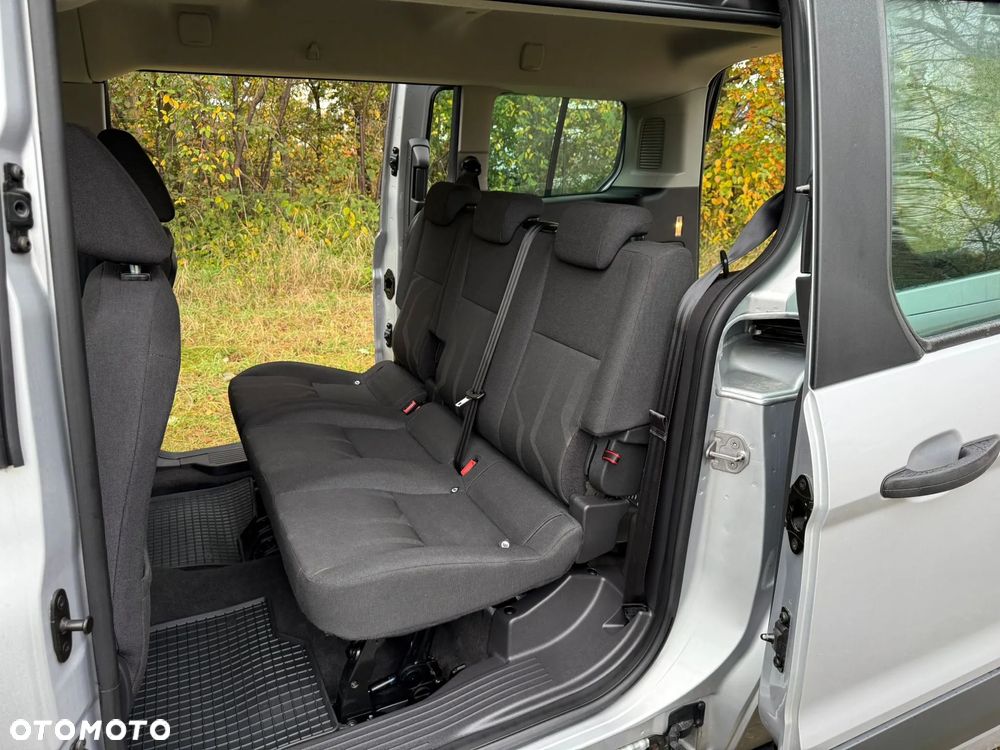 Ford Transit Connect - 21