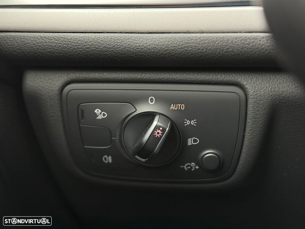 Audi A6 Avant 2.0 TDi Sport S tronic - 22