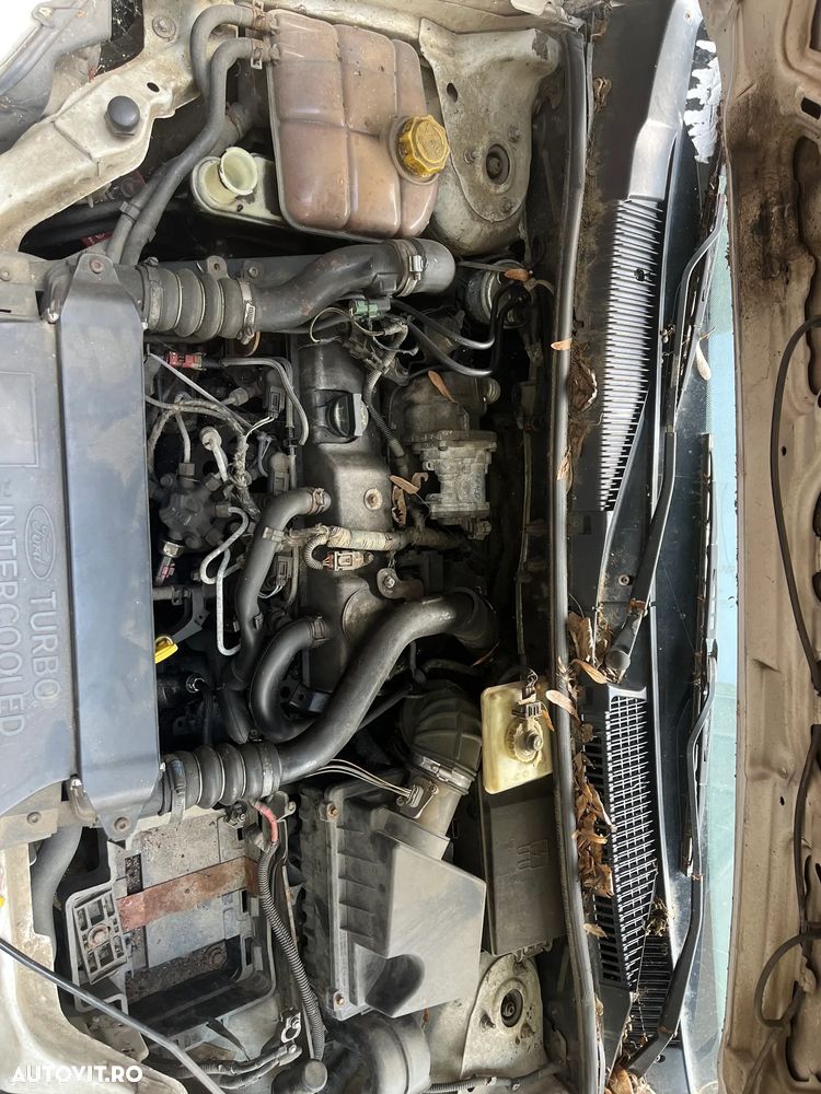 Dezmembrez Ford Transit Connect 1,8 diesel 2008 alb - 8