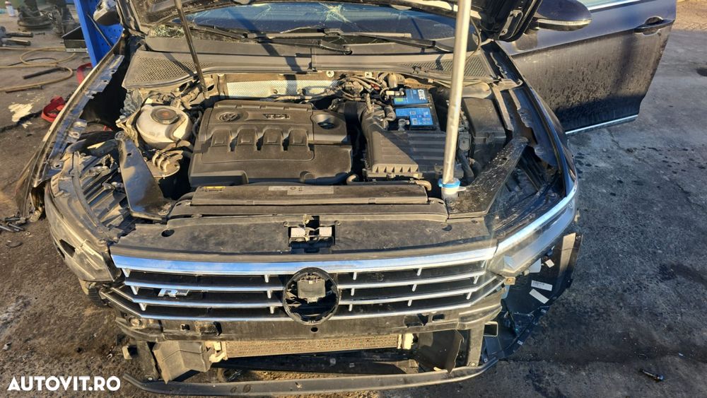 Volkswagen Passat 2.0 TDI DSG Comfortline - 5