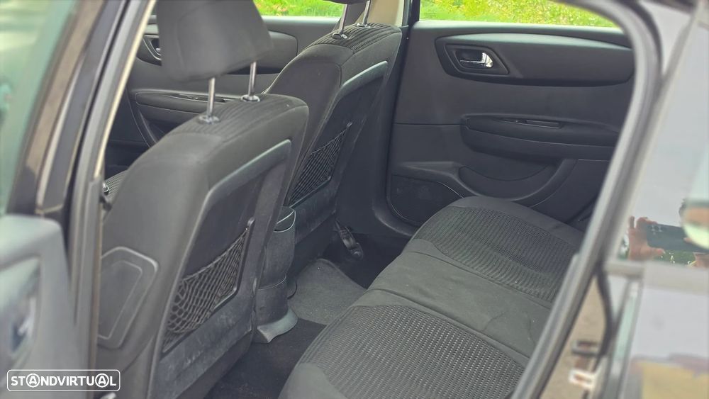 Citroën C4 1.6 HDi VTR Pack - 6