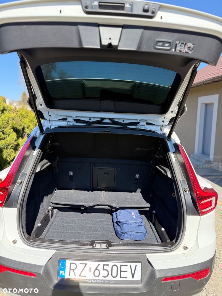 Volvo XC 40 T3 Momentum Pro - 30