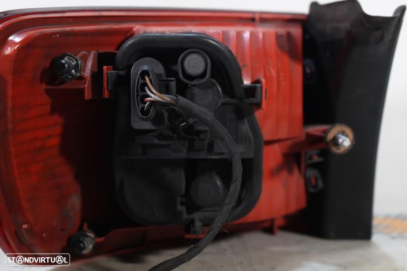 Farolim Direito Audi A6 Avant (4F5, C6)  Farolim Direito Do Chassi Aud - 4