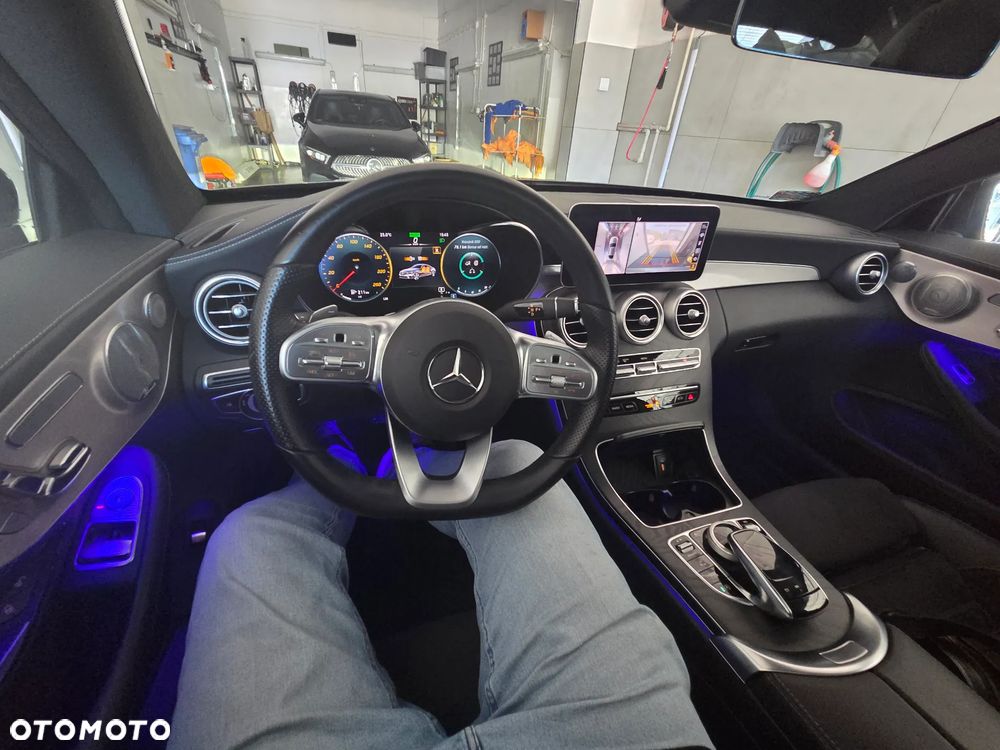 Mercedes-Benz Klasa C 300 4MATIC 9G-TRONIC - 11