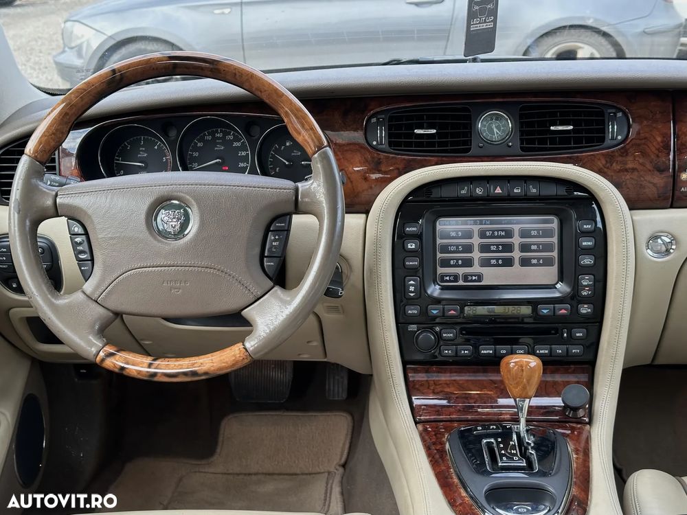 Jaguar XJ XJ6 2.7 Twin Turbo (LWB) Sovereign - 8