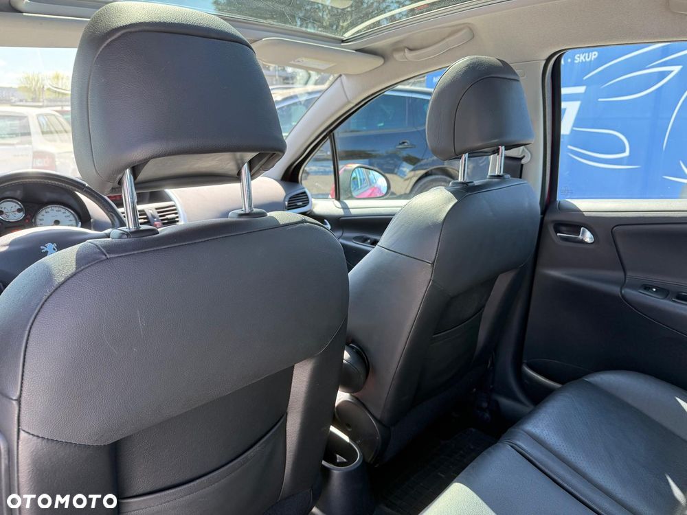 Peugeot 207 150 Turbo Sport - 11