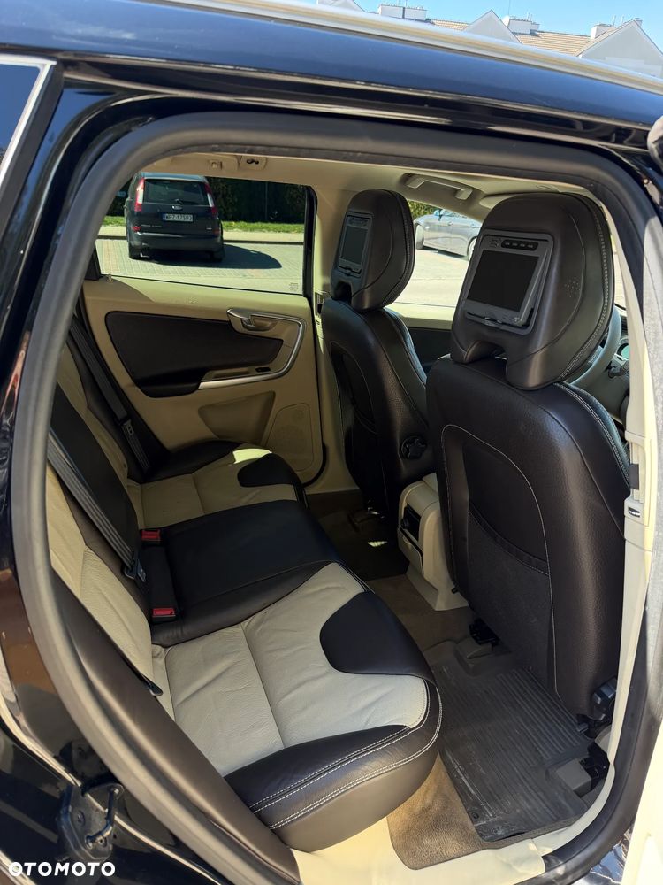 Volvo XC 60 D5 AWD Momentum - 15