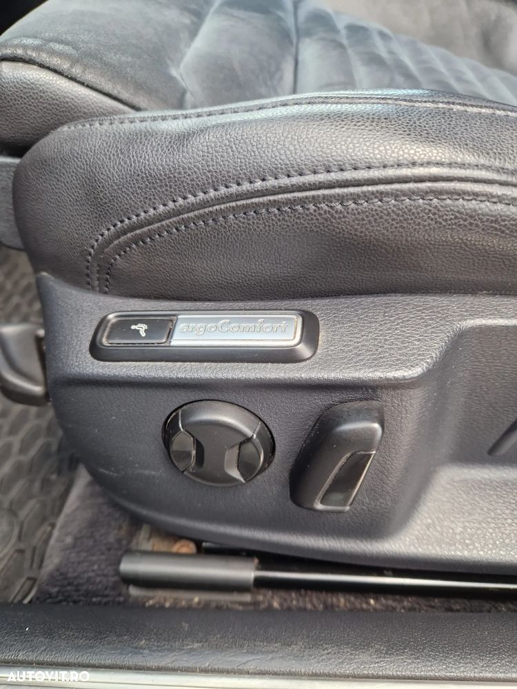 Volkswagen Passat 2.0 TDI (BlueMotion Technology) Highline - 12