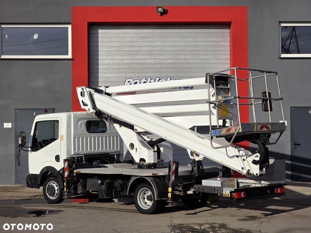 Nissan Cabstar / Oil&Steel 2413 - 3