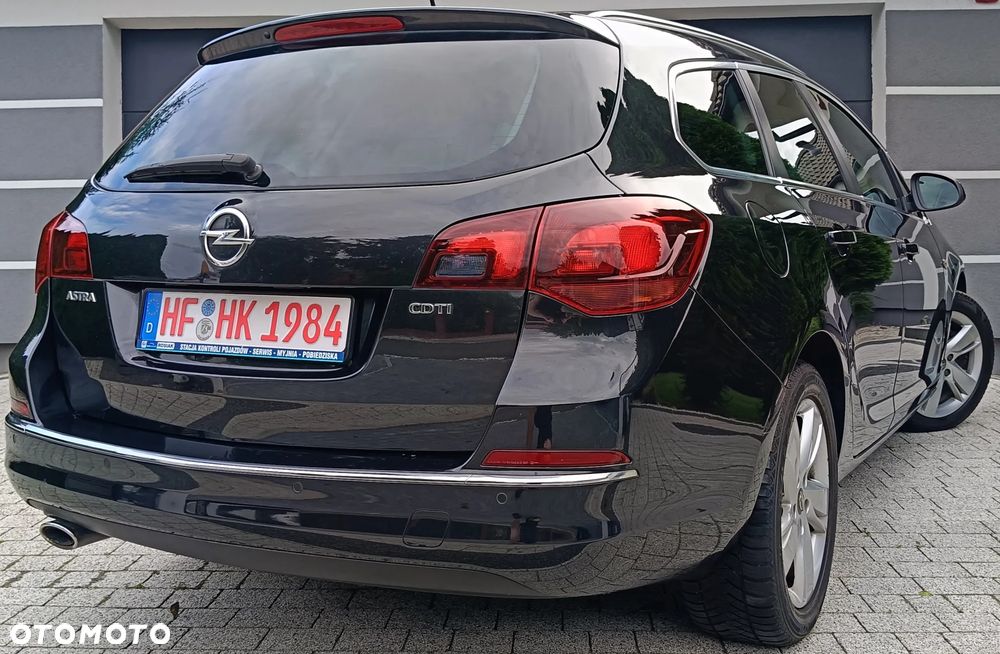 Opel Astra 2.0 CDTI Exklusiv - 10
