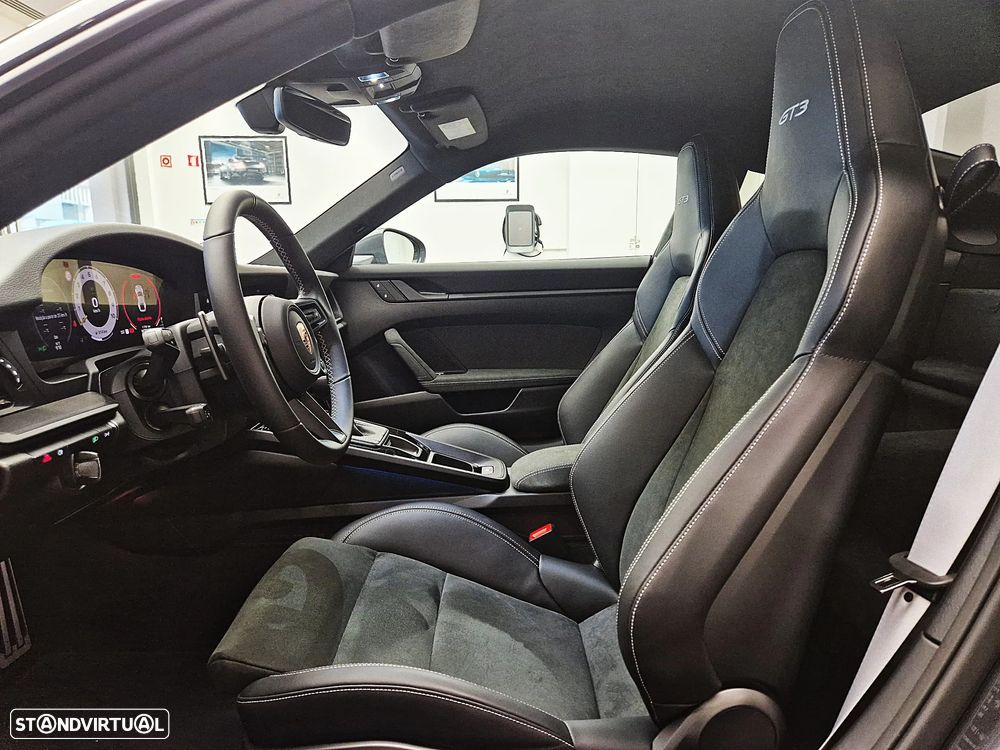 Porsche 911 (992) GT3 PDK - 19