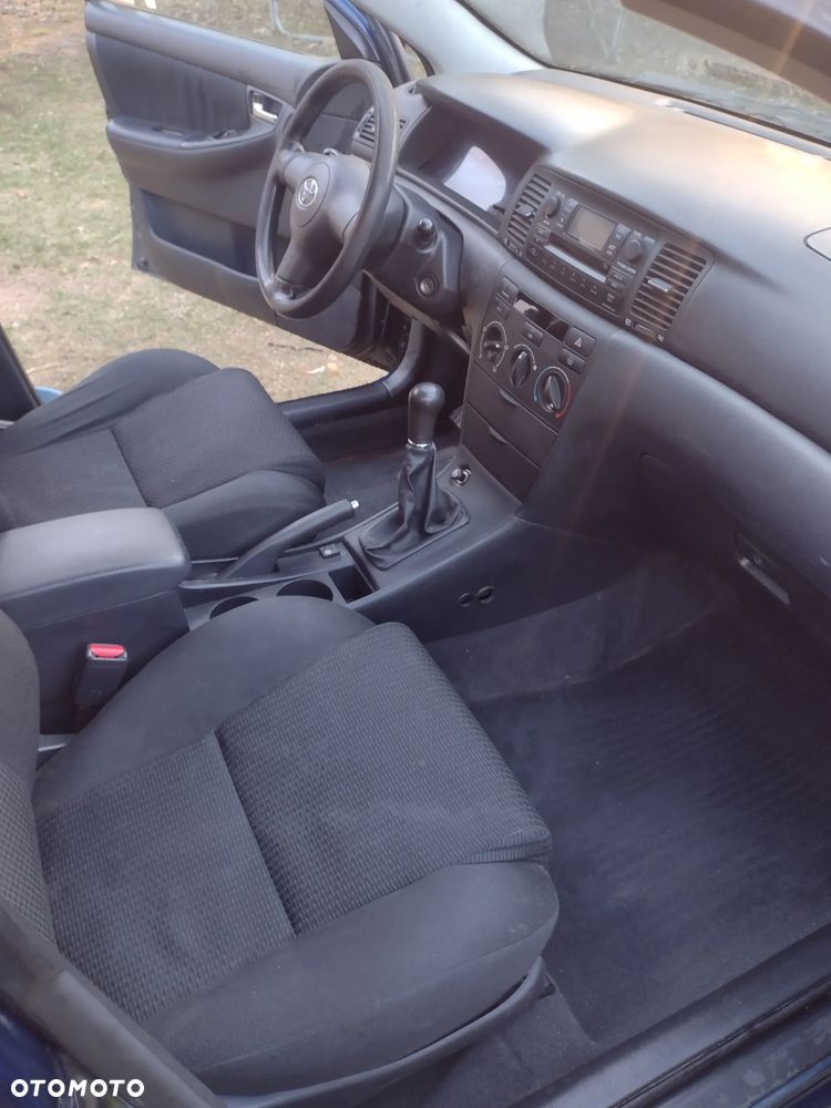 Toyota Corolla 1.4 VVT-i Dynamic - 16