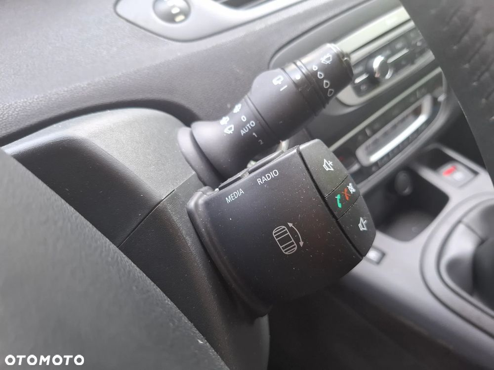 Renault Scenic ENERGY TCe 115 Bose Edition - 14