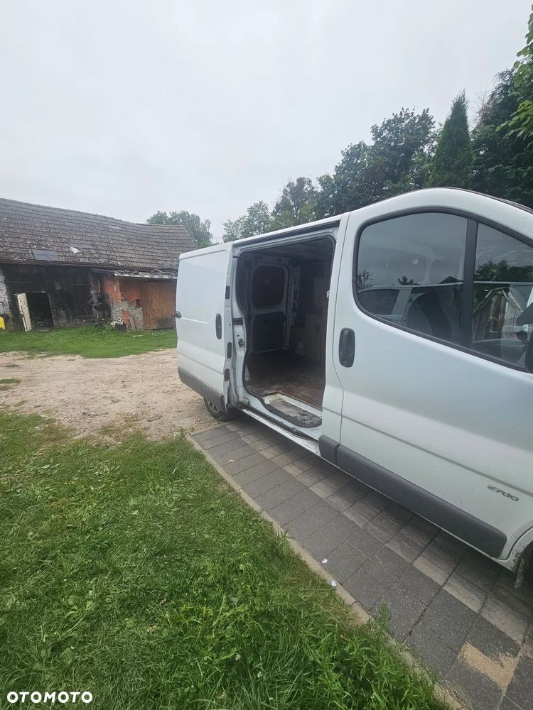Opel Vivaro - 10