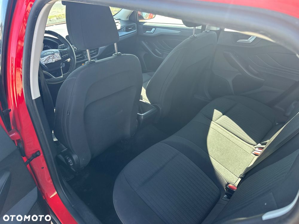 Ford Focus 1.0 EcoBoost Trend Edition - 12