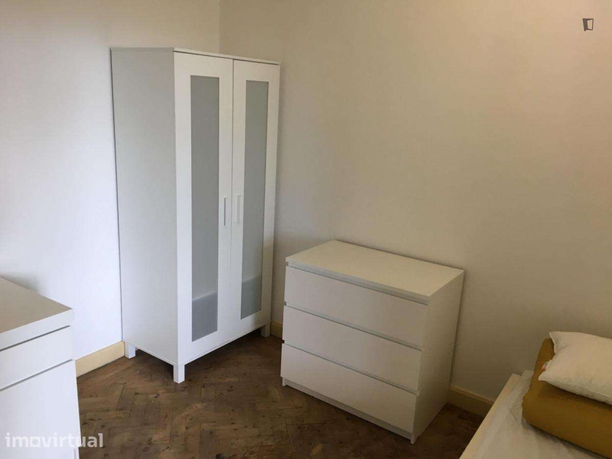 Quarto - localizado em Cedofeita Porto - Grande imagem: 3/29