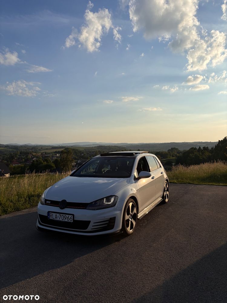 Volkswagen Golf - 3