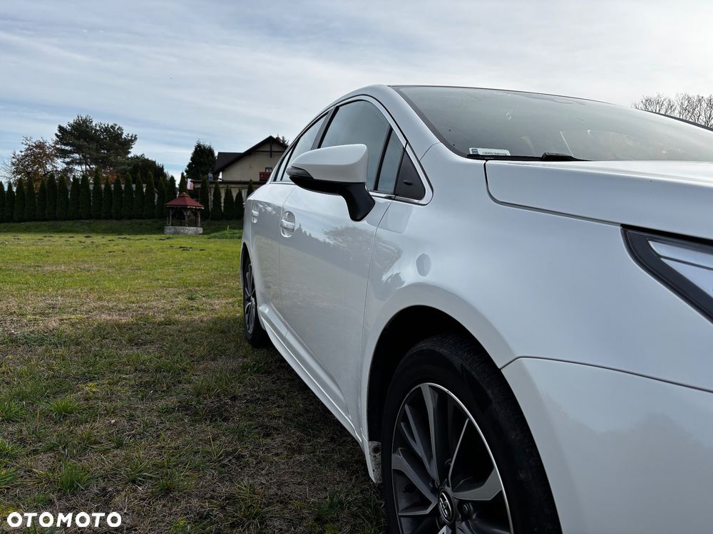 Toyota Avensis - 13
