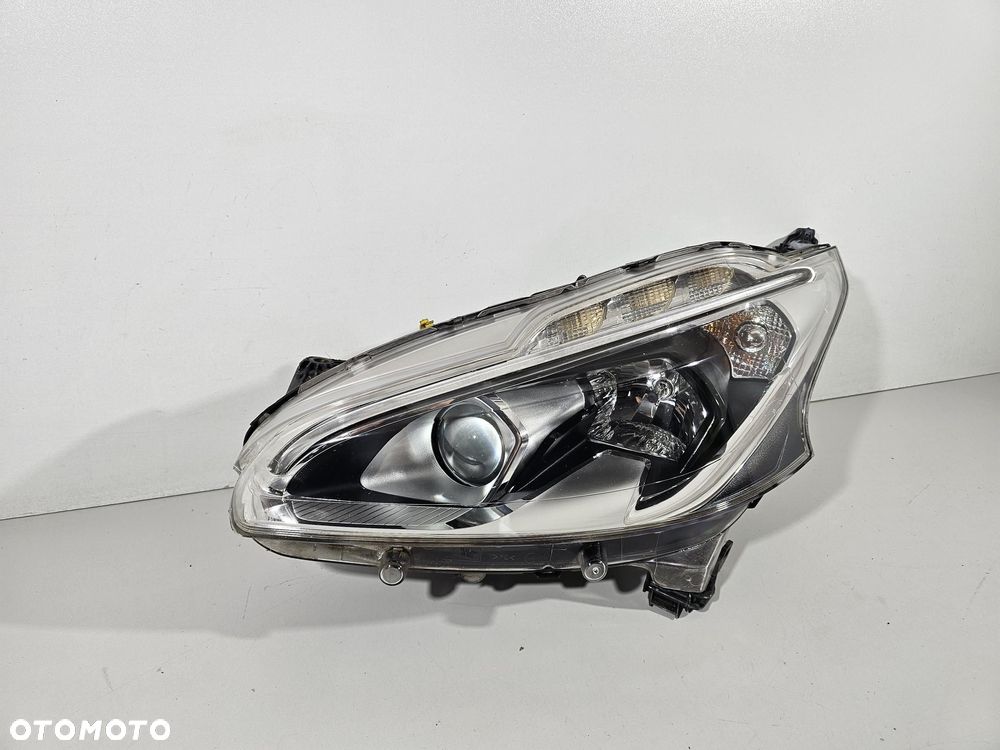 Peugeot 208 lift 2015-19r lampa przód przednia lewa soczewka europa - 1